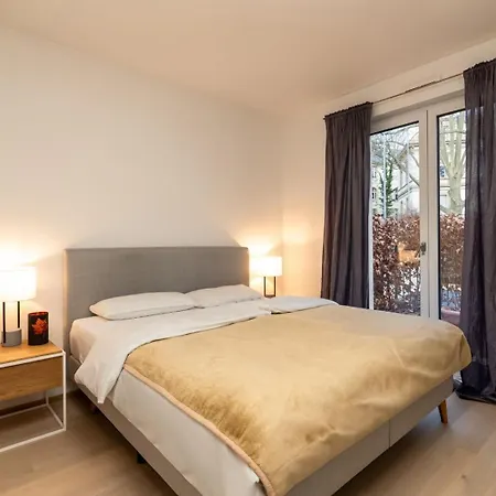 Apartament 2-zi Zentral I Tiefgaragenstellplatz I Kongresscenter Und Staatstheater I Neubau I Garten